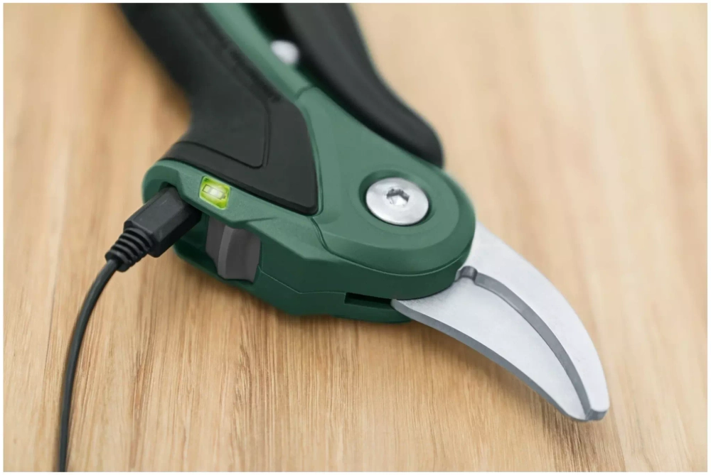 Секатор Bosch EasyPrune 06008B2100