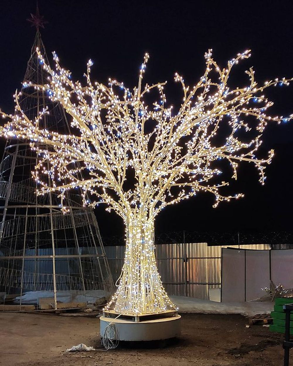 Светодиодное Дерево