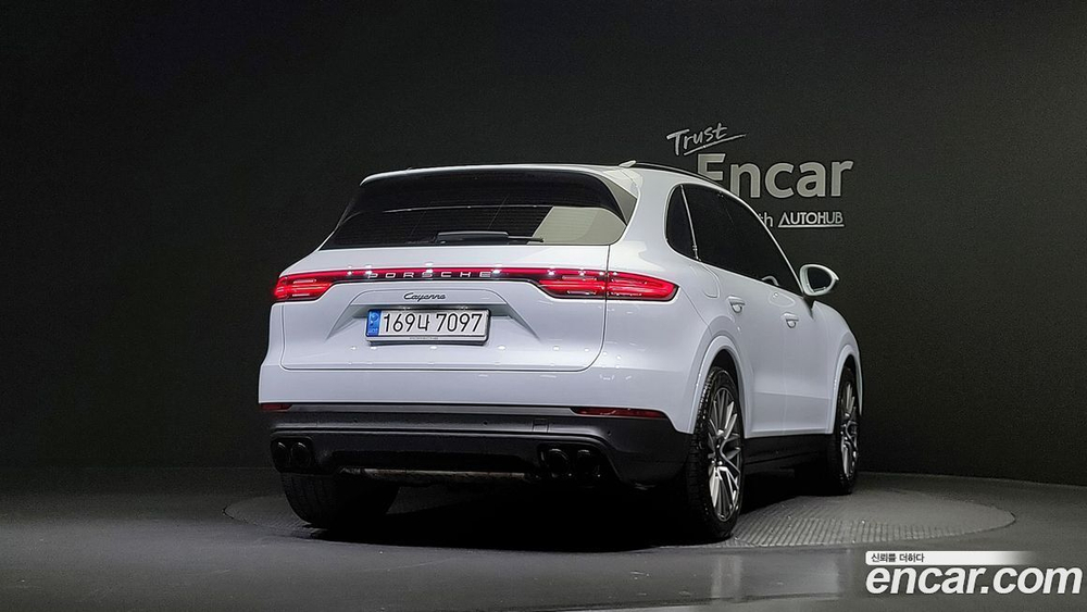 Porsche Cayenne (PO536) 3.0 Platinum Editions (10.2022)