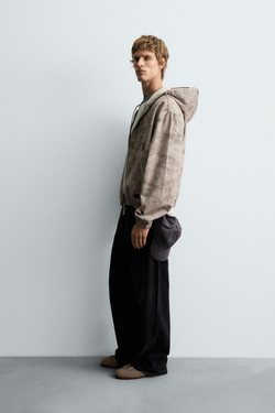 ZARA КУРТКА С КАПЮШОНОМ ИЗ ТКАНИ С ЭФФЕКТОМ ПОТЕРТОСТИ, РАЗНОЦВЕТНЫЙ