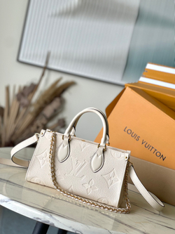 Louis Vuitton Onthego East West