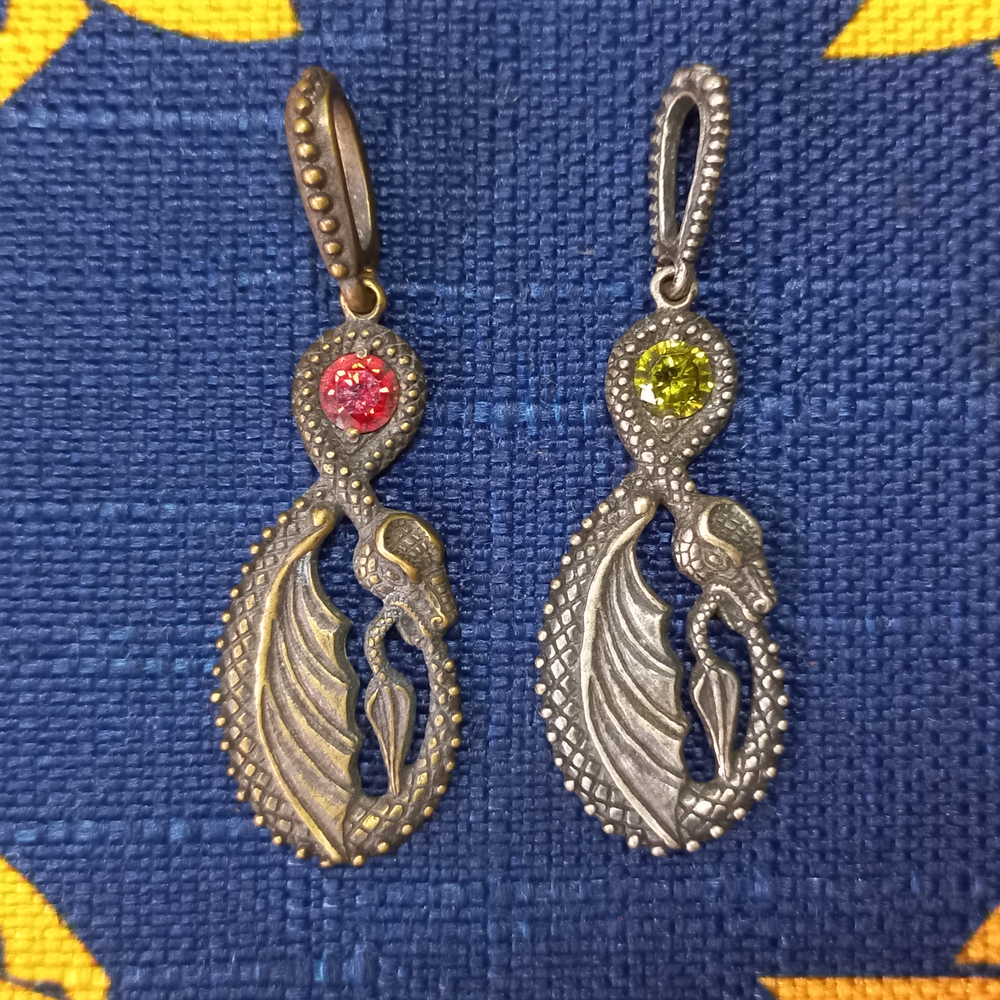 Подвеска. Крылатый Змий