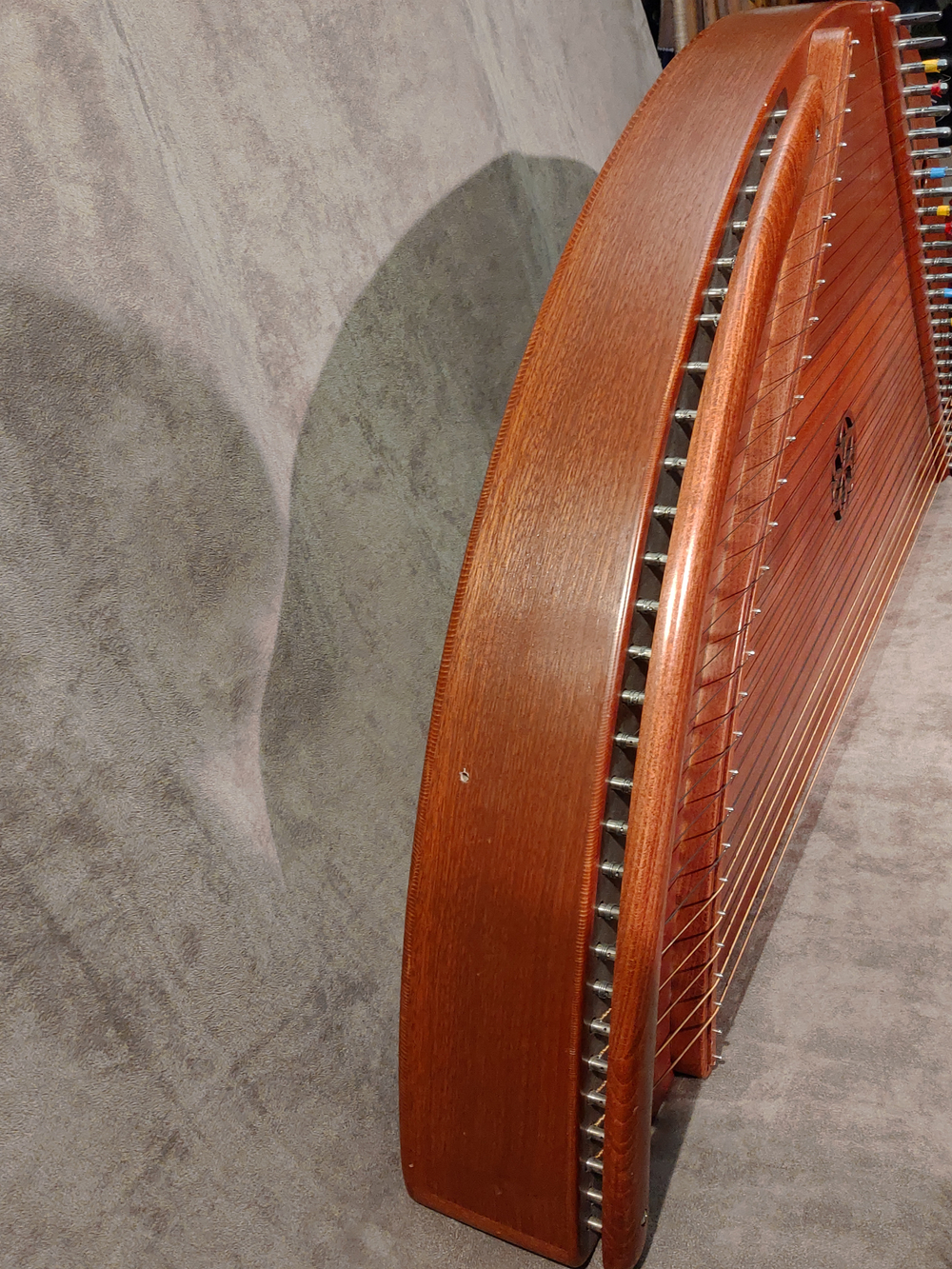 Гусли шлемовидные 29 струн Кантелеонъ