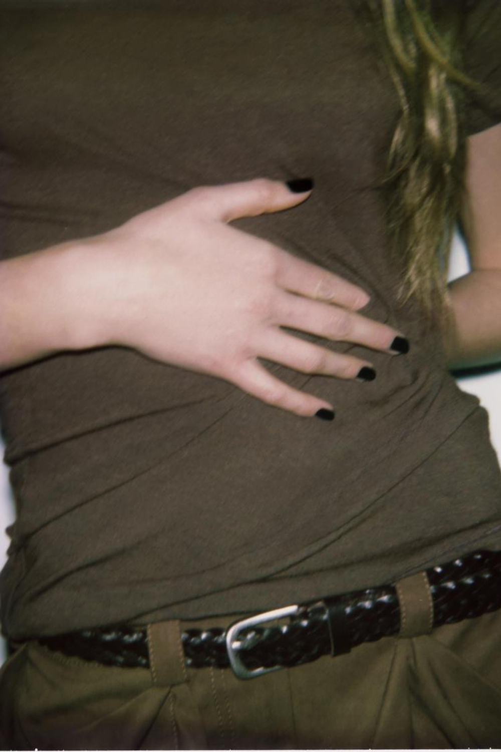 ZARA ФУТБОЛКА АСИММЕТРИЧНОГО КРОЯ С ВЫСОКИМ ВОРОТНИКОМ, КОРИЧНЕВЫЙ