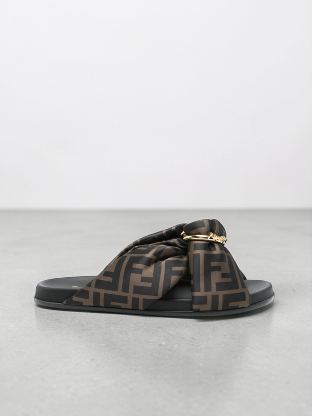 Пантолеты Fendi