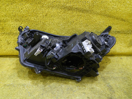 Фара правая Toyota RAV4 4 CA40 (2015-2019) LED