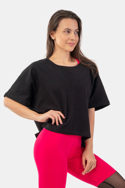 Женская укороченная футболка Nebbia 417 Loose Fit “The Minimalist” Crop Top Black