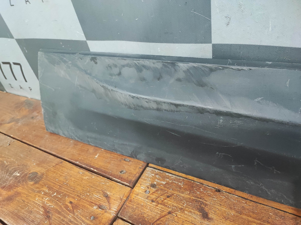 Накладка двери задней правой Skoda Karoq 17-нв Б/У Оригинал 57A854950