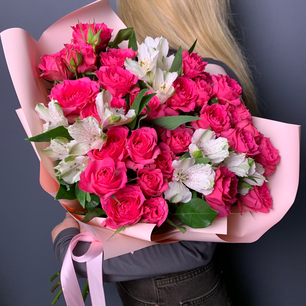 Букет "Сторми" альстромерия и кустовая роза