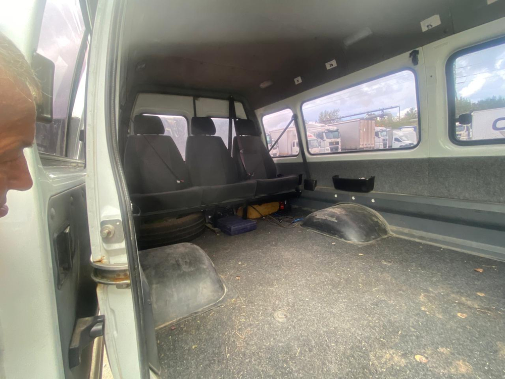 GAZ GAZELLE BUSINESS Микроавтобус 32217 (Бензиновый, 2,7 л, 107 л.с., 9 пас.)