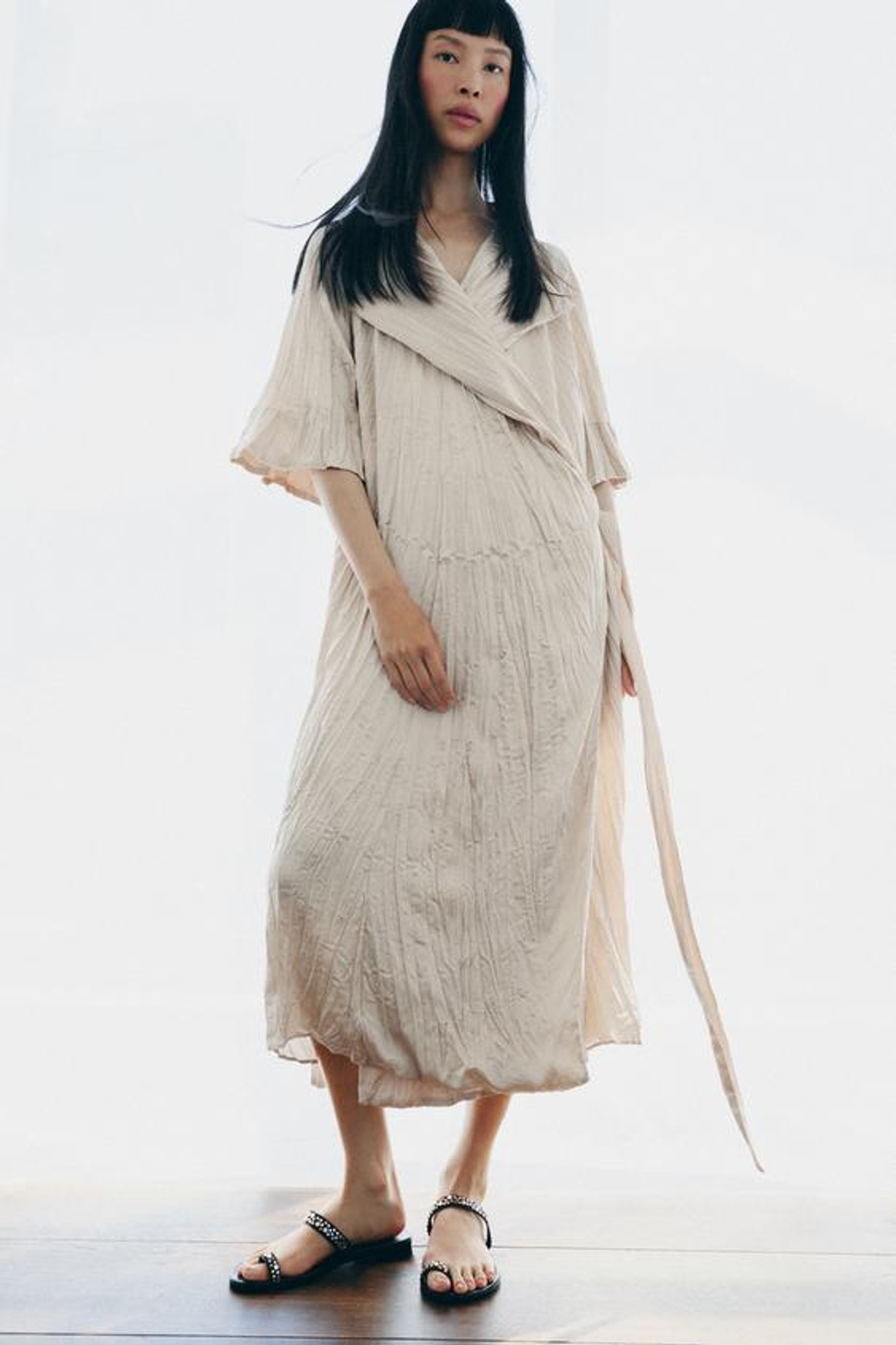 ZARA ПЛАТЬЕ ПЛИССИРОВАННОЕ С ПОЯСОМ — ZW COLLECTION, КАВА
