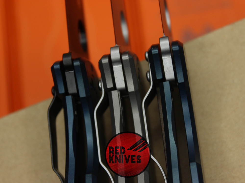 Нож Spyderco Tenacious R.I.L. Blue TitaniumC122TIBLBK - темный клинок, титан анодированный