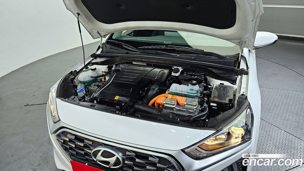 Hyundai The New Ionic Hybrid 1.6 HEV (10.2019)
