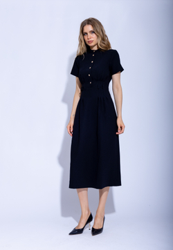 Женское чёрное платье миди на пуговицах
