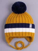 Шапка для мальчика вязаная демисезонная с завязками