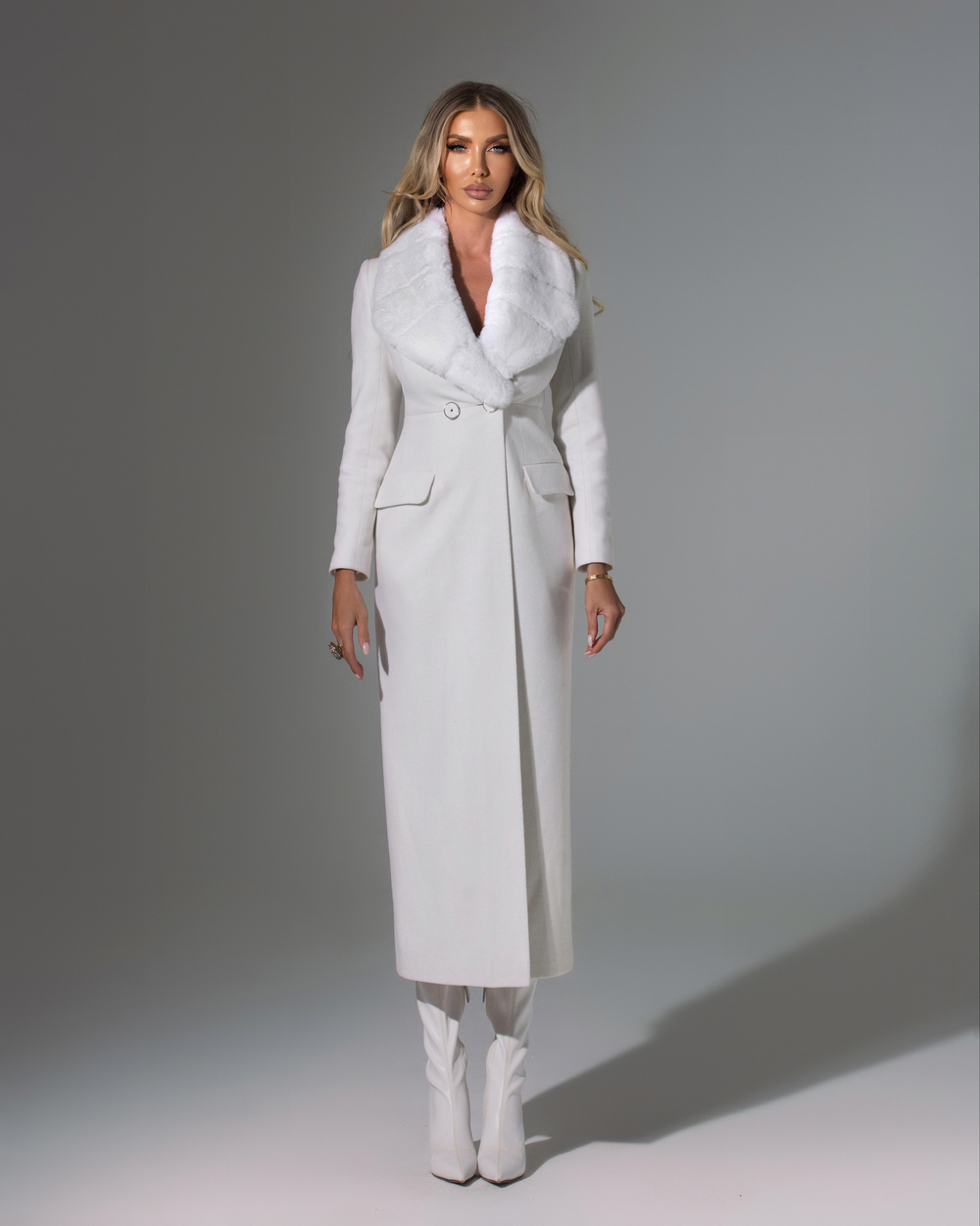 Женское шерстяное пальто с мехом