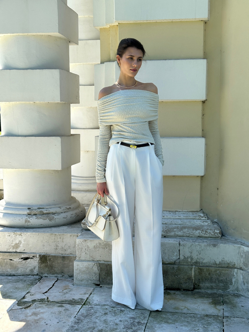 Кофта из фактурного трикотажа с открытыми плечами фисташка