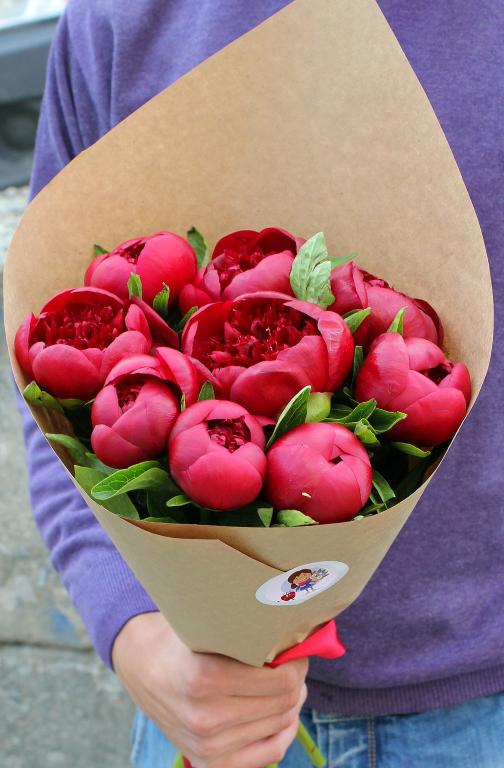 Букет из красных пионов "Red Sharm"