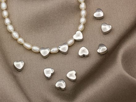 Мини-бусины "Сердце" 6х6мм (10 штук)