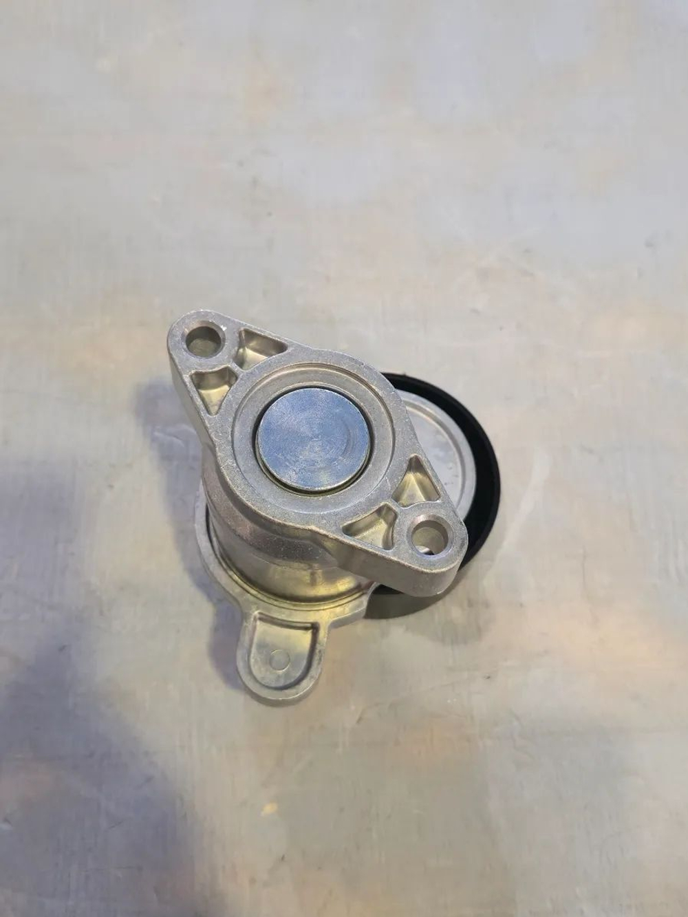 Ролик натяжной дв.CA6DM FAW J6 (АТ0887) (AVTO-TECH)