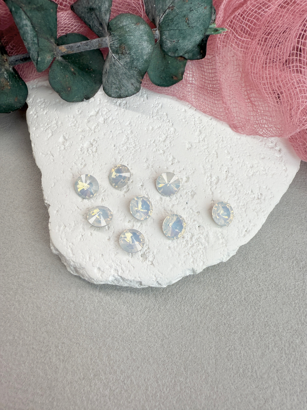 Риволь Rivoli 8 мм, White opal