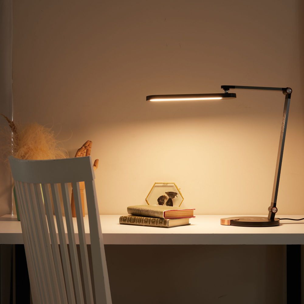 ULM-D113 18W-3000-6000K-DIM BLACK Светильник настольный светодиодный с беспроводной зарядкой телефонов. Сенсорный выключатель. Диммер. Черный. TM Uniel