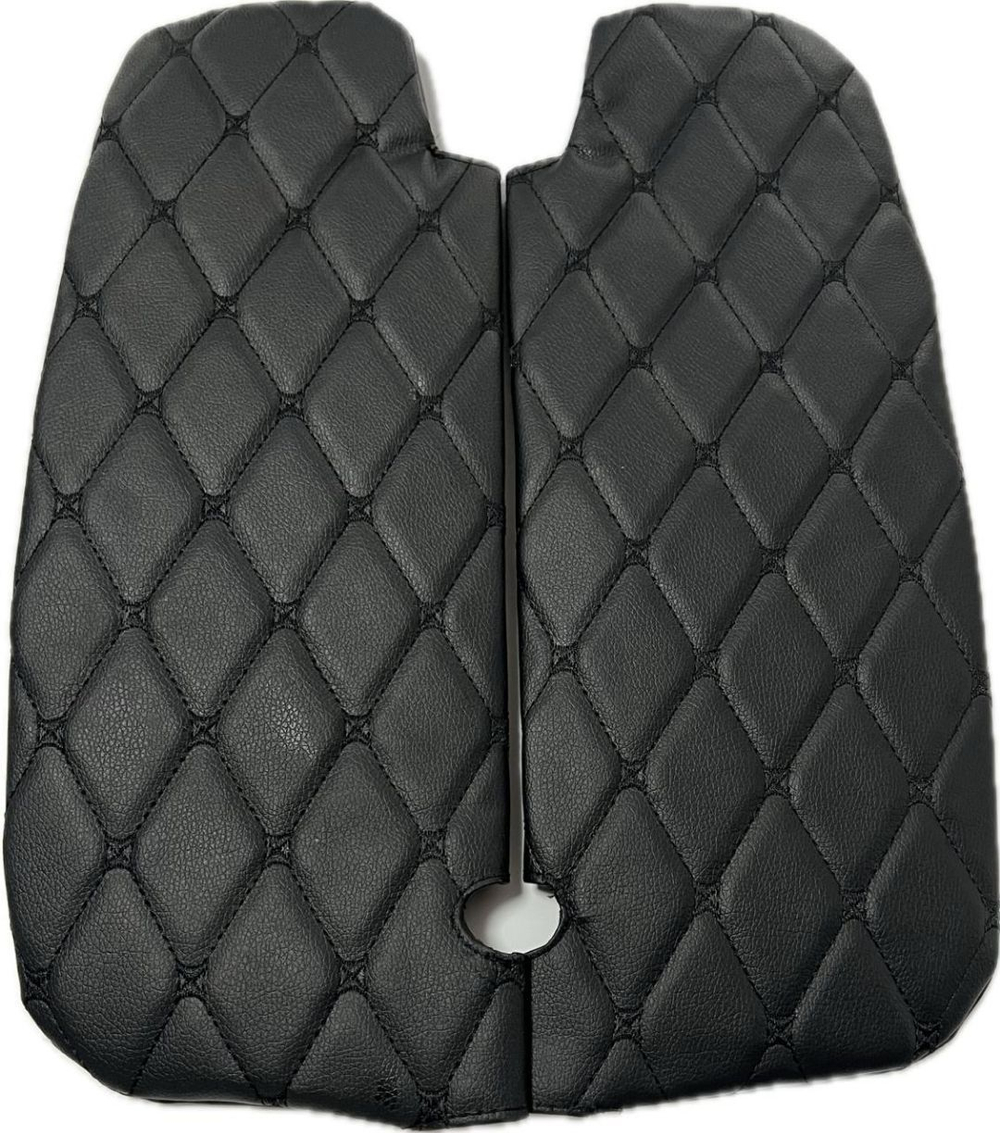 Чехлы на козырьки ЛАДА Гранта, Калина 1-2, Датсун (чёрная нить Бабочка)