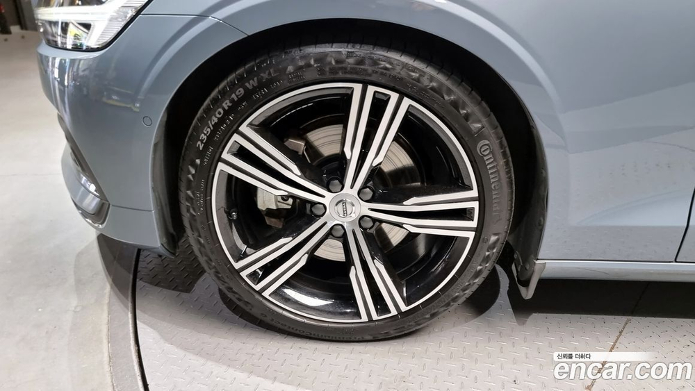 Volvo S60 3 Generation B5 Inscription (06.2022)