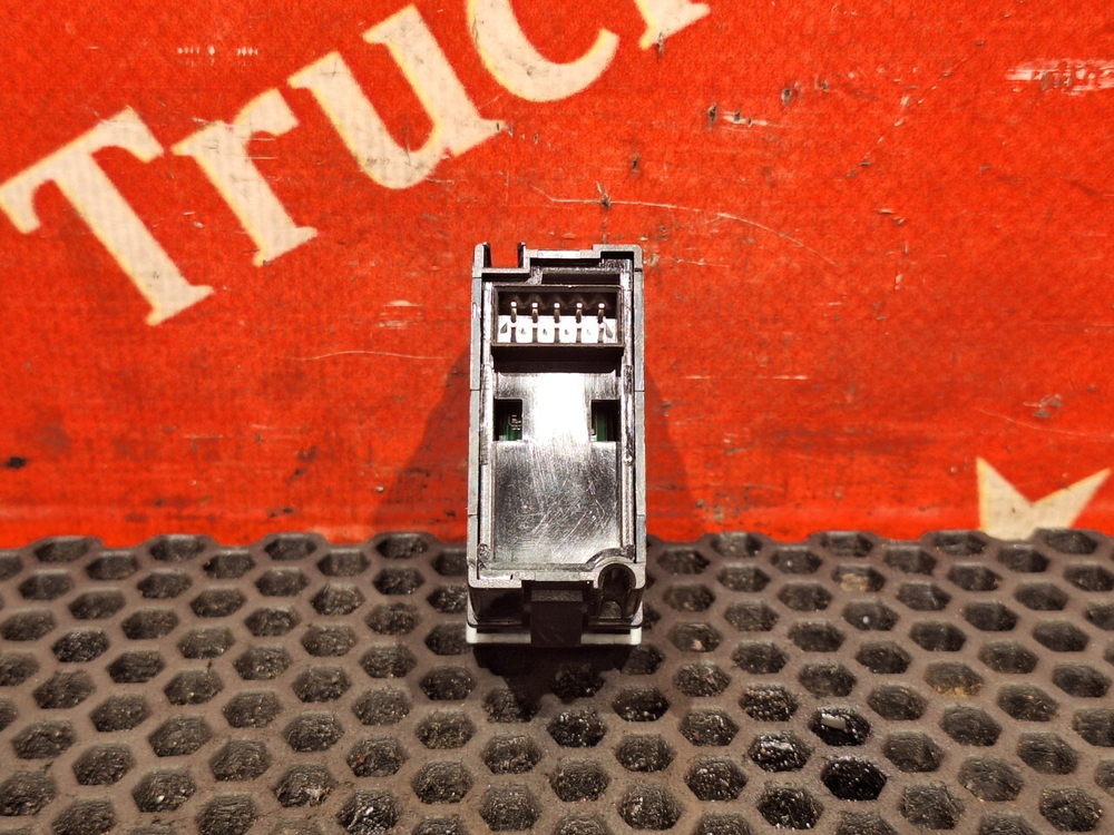 Кнопка подогрева топлива