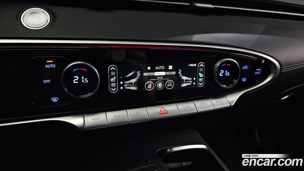 Genesis GV70 2.5T Бензин 2WD (05.2022)