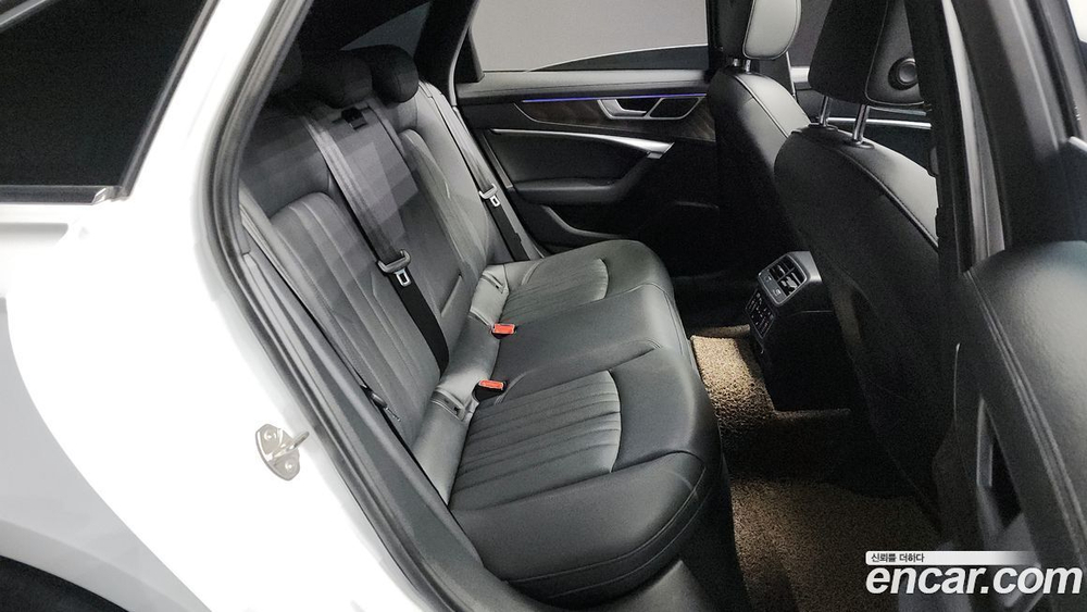 Audi A6 (C8) 45 TFSI Premium (08.2020)