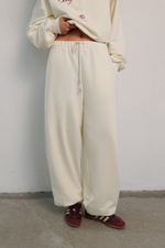 Брюки спорт кремовые