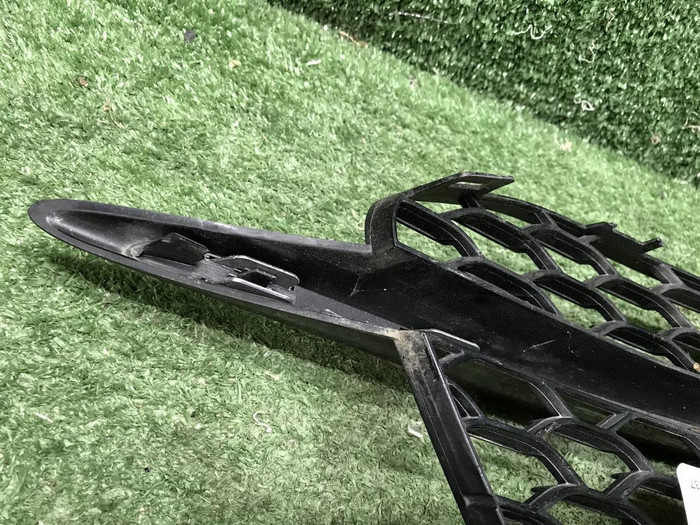 Решетка перед. бампера Mercedes S W223 (20-нв) AMG