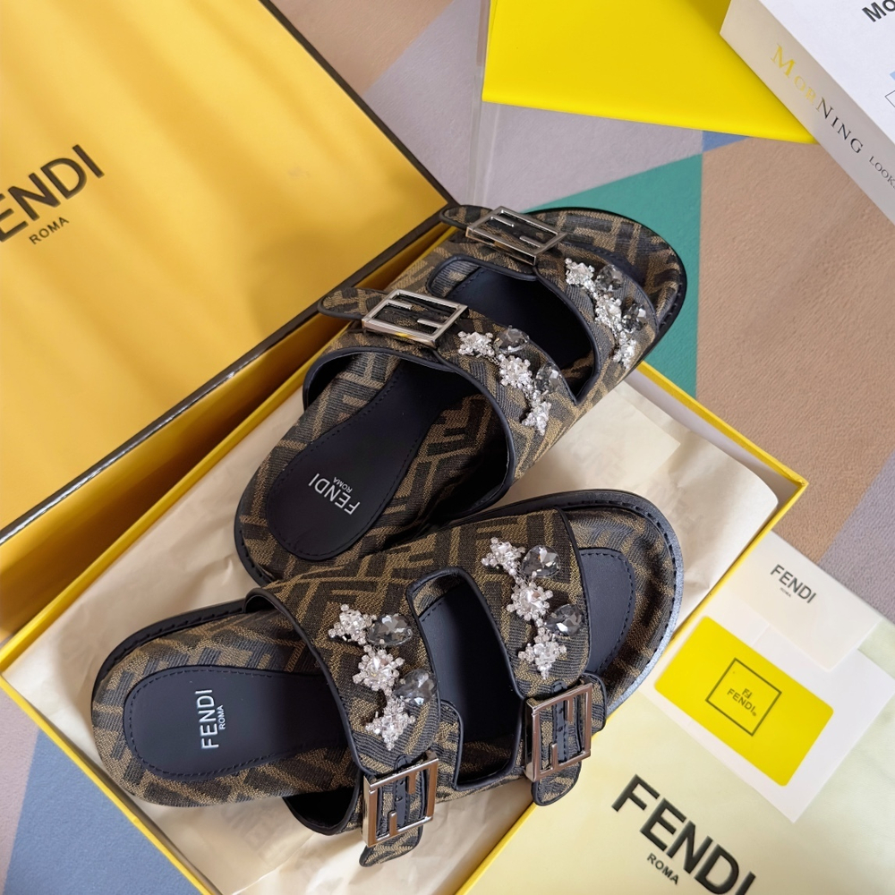 Fendi Feel Slides