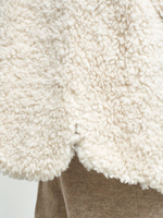 Шуба женская из шерсти мериноса чебурашка тедди, белая, SilverFox