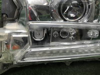 Фара левая Toyota Land Cruiser 200 (2015-2021) LED