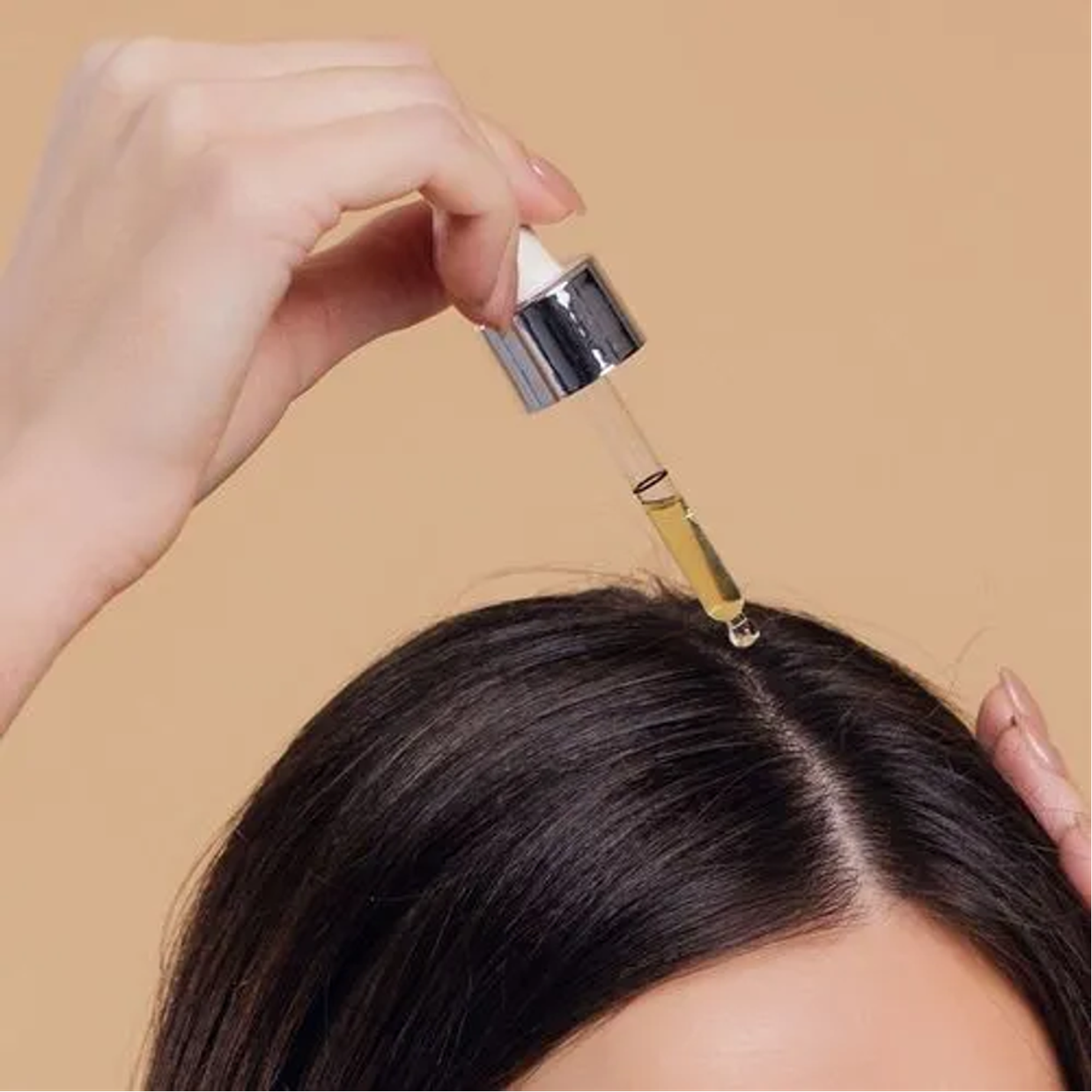 Наука, стоящие за пептидами для роста волос: работают ли они?