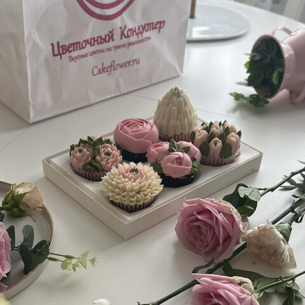 Набор капкейков цветочных нежное ассорти 6 шт