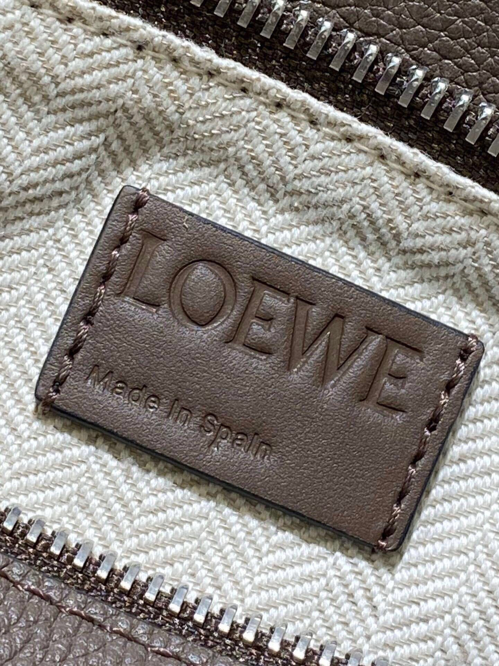 Loewe Puzzle 24 cm