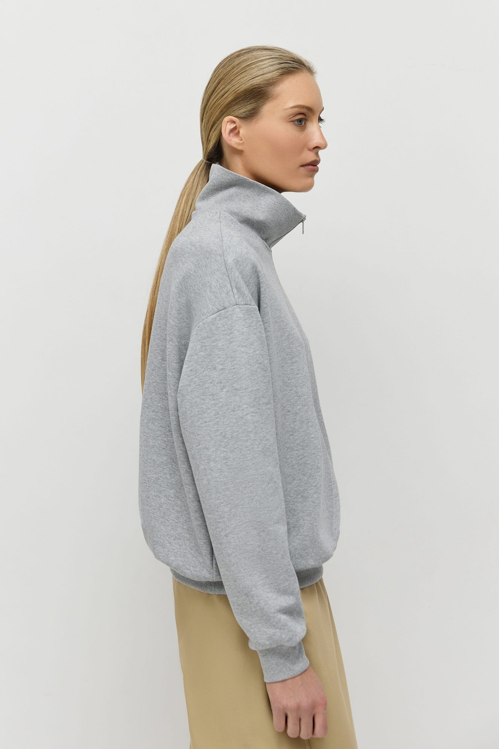 Свитшот Around Lobster Club