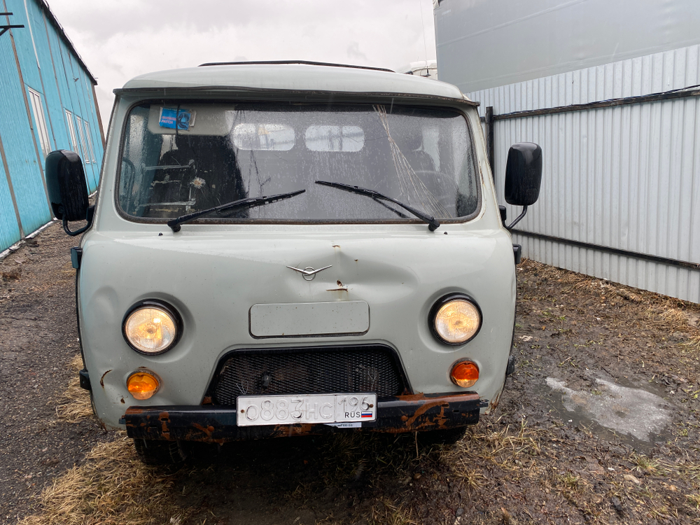 UAZ 3909* Бортовой 390945 (Тент, 4+1 мест, без ABS, Бензиновый, 2,7 л, 112 л.с.)
