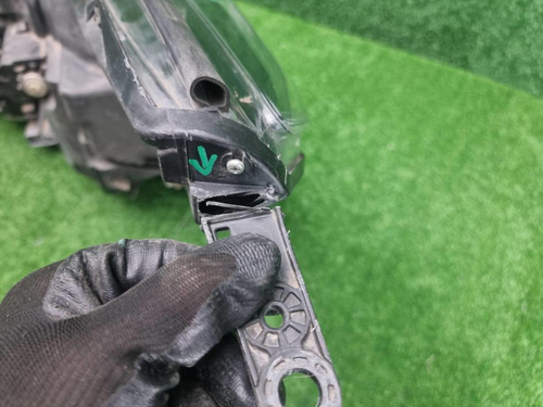 Фара правая Subaru Forester 5 SK (2018-2021) LED