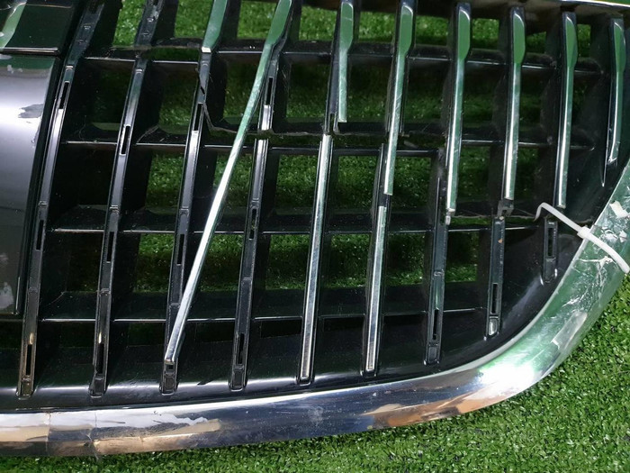 Решетка радиатора Mercedes S x222 (2017-2020) Maybach