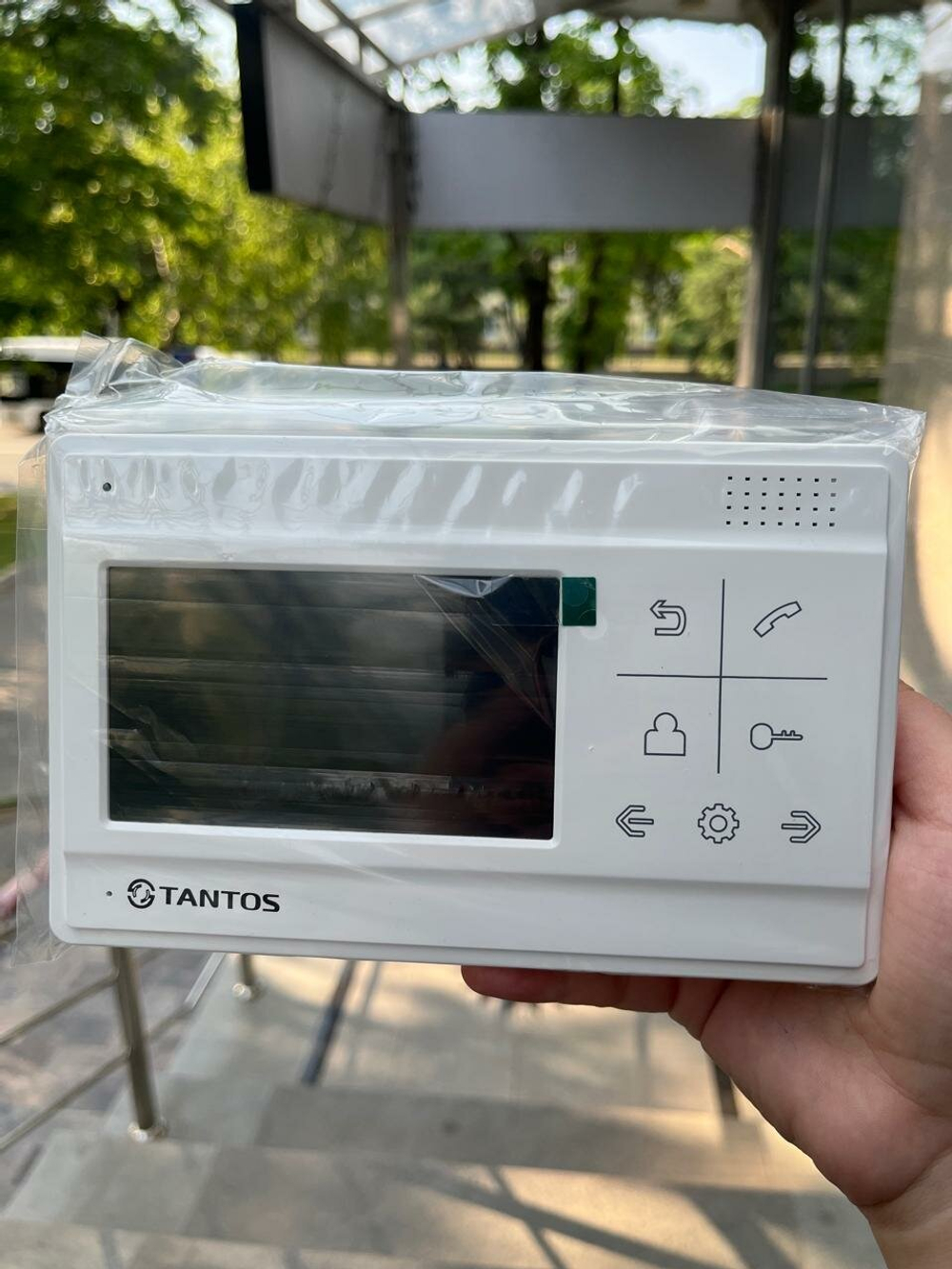 Комплект видеодомофона Tantos  LILU kit
