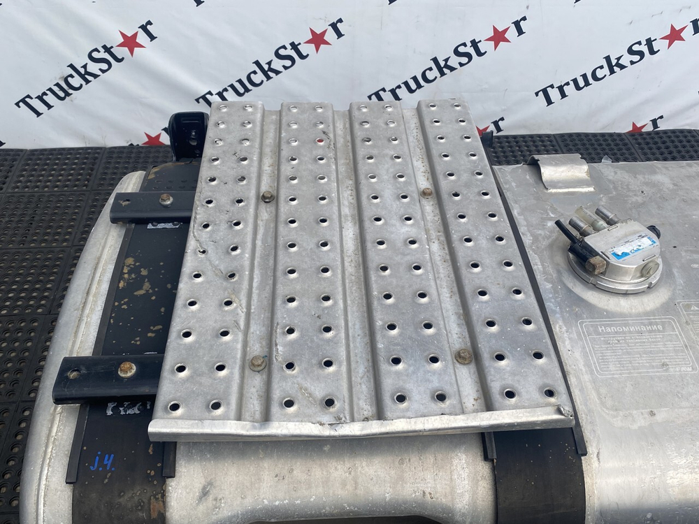 Бак топливный 800 L 2023 год.