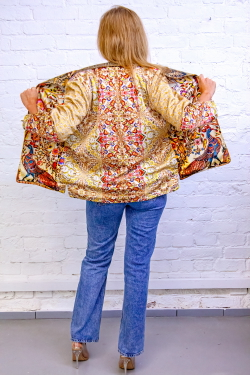 Двусторонний жакет, по мотивам рисунков на портьере, представляющих Венеру и амуров и текстильного панно «Древо Жизни» выполненного в древнеиндийской технике ‘каламкари’