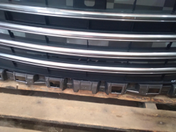 Решетка радиатора Lexus LX 3 (LX 570) 15-21 Б/У Оригинал 5311160B30