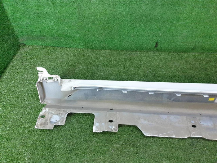 Накладка порога правая BMW X2 F39 (17-23) M-paket