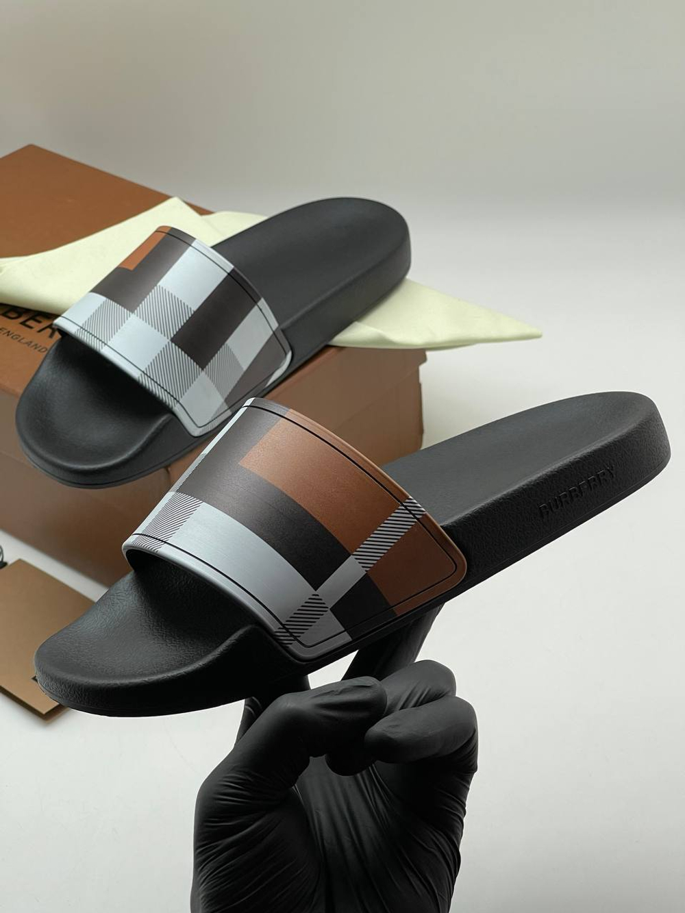 Шлепанцы Burberry