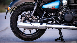 Royal Enfield Meteor 350 Supernova Blue